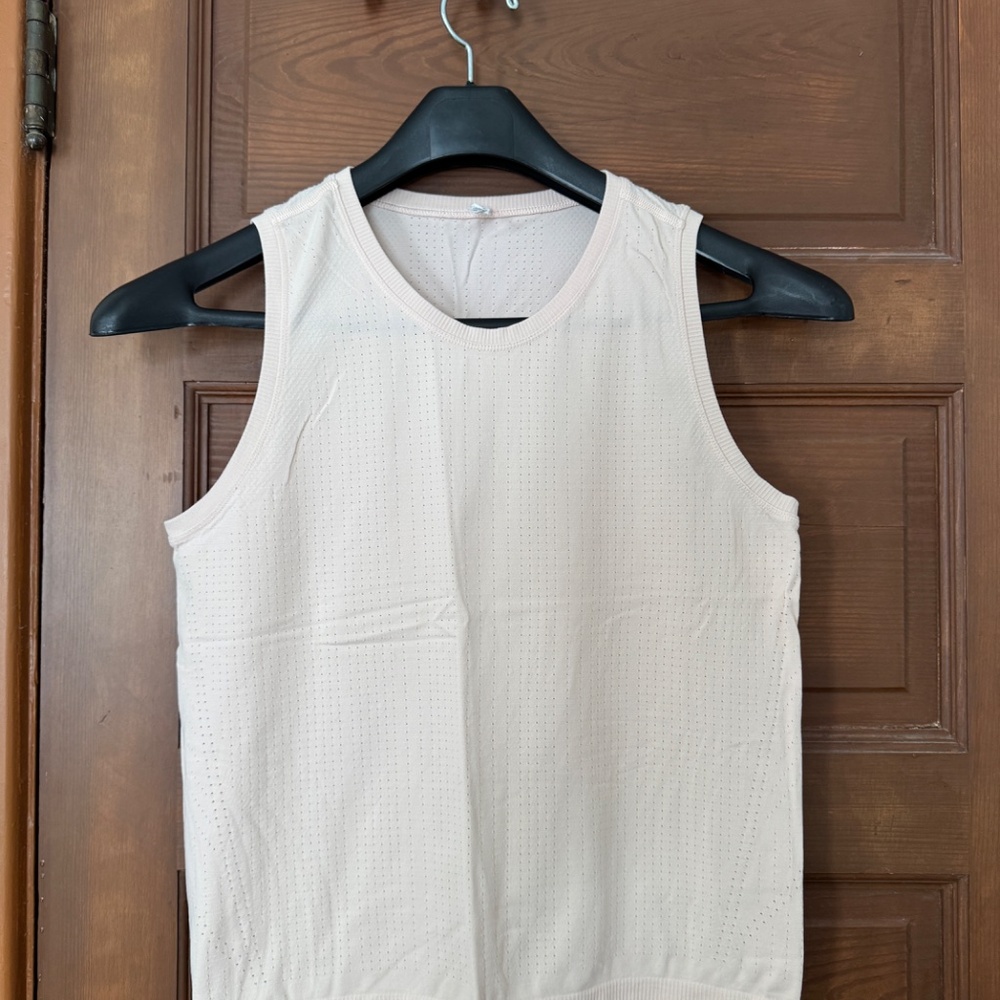 Athleta In Motion Seamless Tank Size Medium Light Pink/Orchid